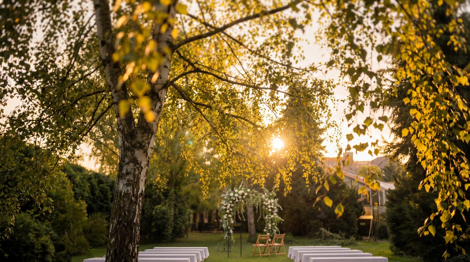 Blätterdach im Winkelgarten der Gärtnerei Volk — Outdoor-Eventfläche in Braunschweig